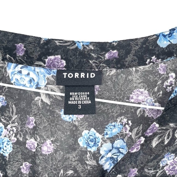 TORRID Chiffon Floral Stretch Waist Flutter Sleeve Blouse Top - Picture 5 of 6